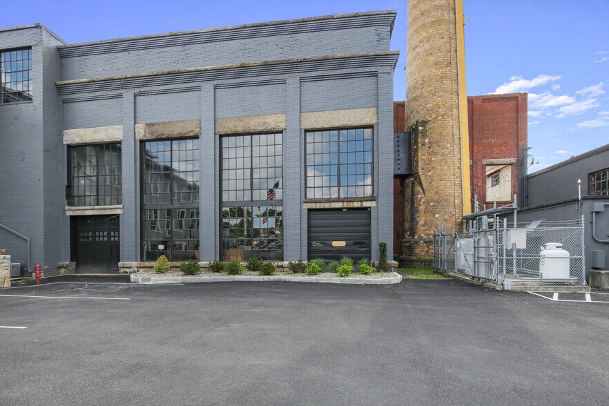 More Photos Of , Uxbridge Unknown For Sale