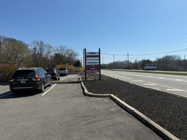 More Photos Of 55 Sound Ave, Mattituck General Retail For Lease