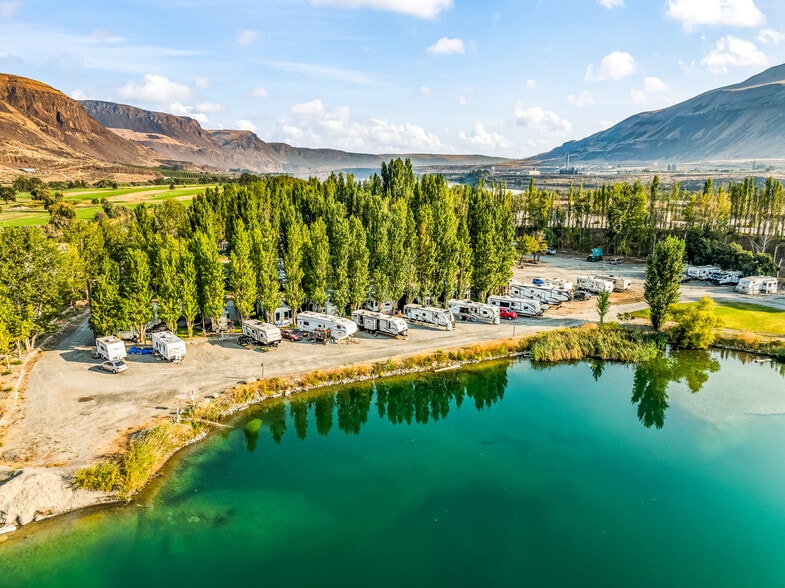 More Photos Of 401 Parkway Dr, Rock Island Manufactured Housing Mobile Home Park For Sale