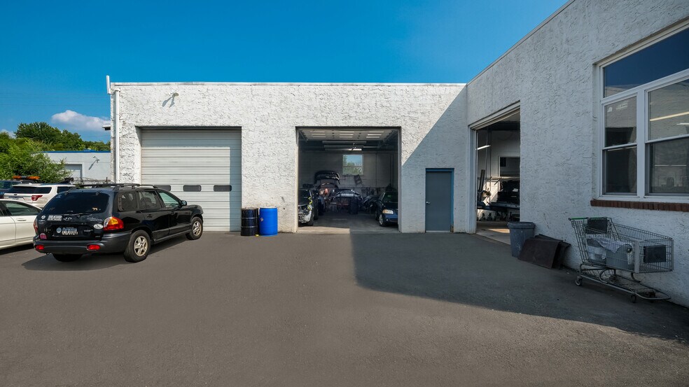 More Photos Of 2531 Street Rd, Bensalem Auto Repair For Sale