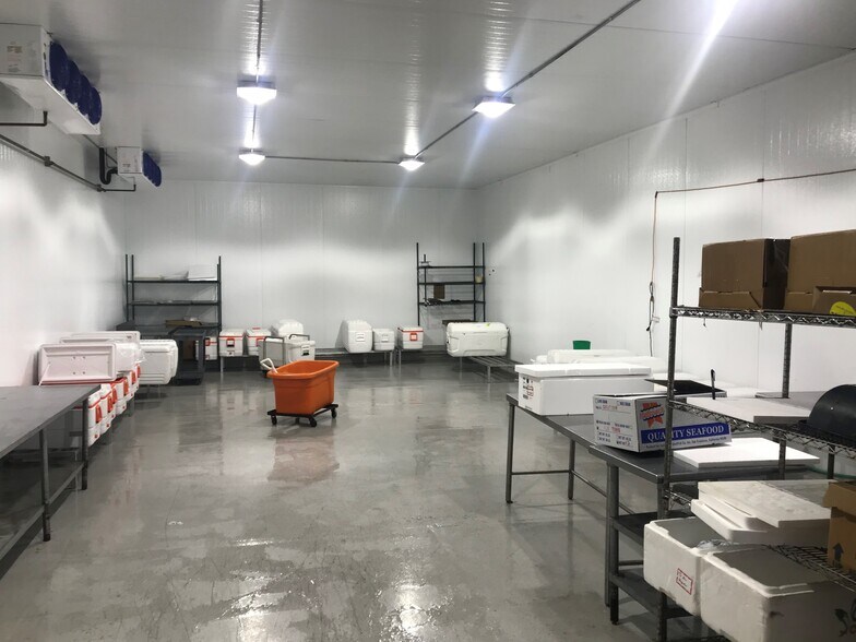 More Photos Of 1562-1566 Bancroft Ave, San Francisco Warehouse For Lease