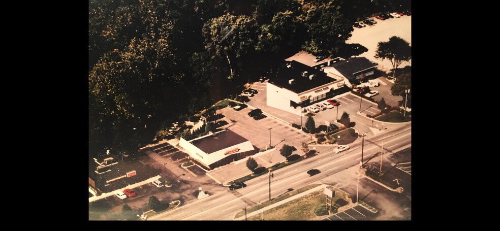 More Photos Of 2405 Hamburg Tpke, Wayne Storefront Retail Office For Lease