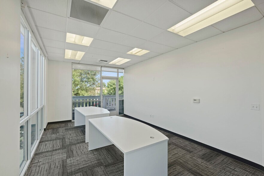 More Photos Of 2140 W Grant Line Rd, Tracy Office For Sale