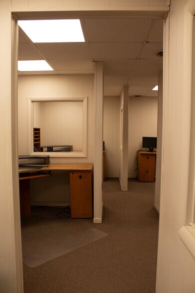 More Photos Of 645 Bellefontaine Ave, Marion Light Distribution For Sale