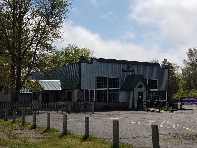 More Photos Of 4896 Paw Paw Lake Rd, Coloma Restaurant For Sale