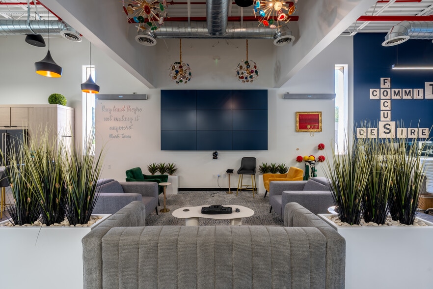 More Photos Of 7339 E McDonald Dr, Scottsdale Office For Sale