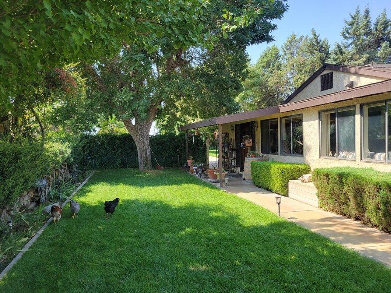 More Photos Of 41614 102nd St E, Palmdale Industrial For Lease