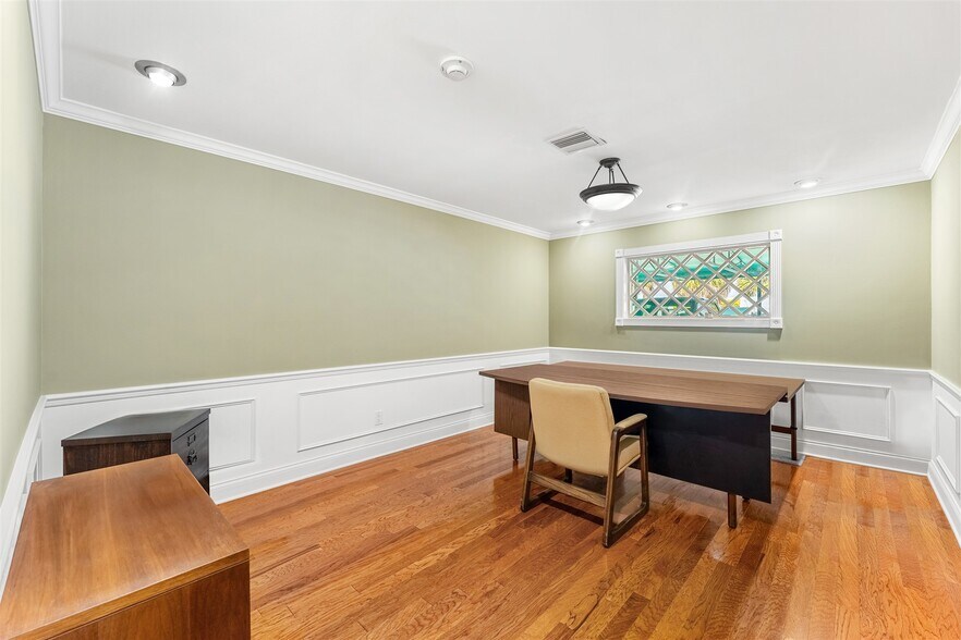 More Photos Of 525 N Harbor City Blvd, Melbourne Office For Sale