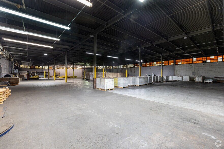 More Photos Of 125 McKee St, East Hartford Warehouse For Lease