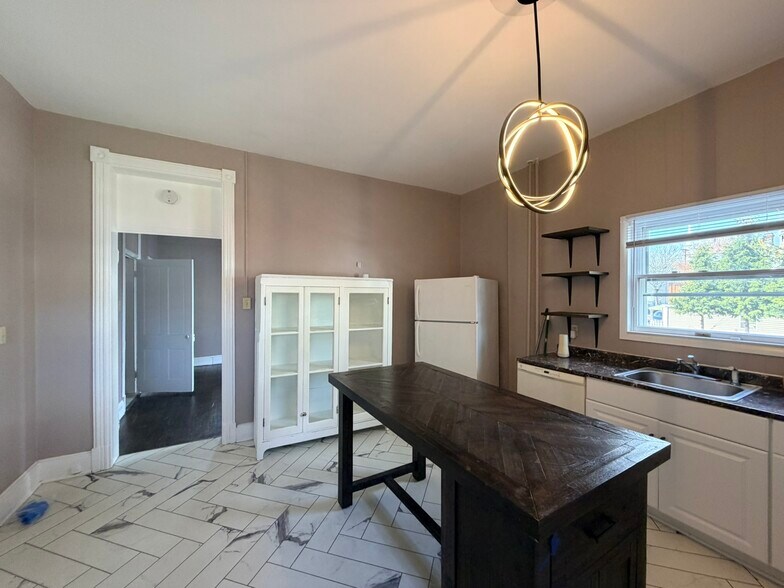 More Photos Of 228 E Washington St, Hagerstown Office Residential For Sale