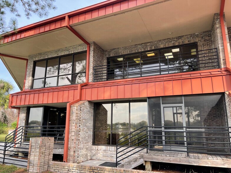 More Photos Of 3102 W Waters Ave, Tampa Office For Lease