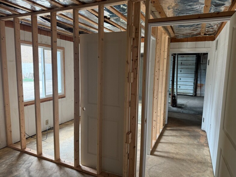 More Photos Of 115 Hemlock St, Big Rapids Freestanding For Sale