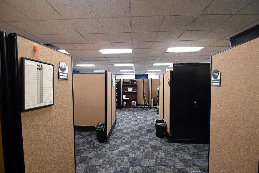 More Photos Of 1730 W North Ave, Milwaukee Medical For Sale