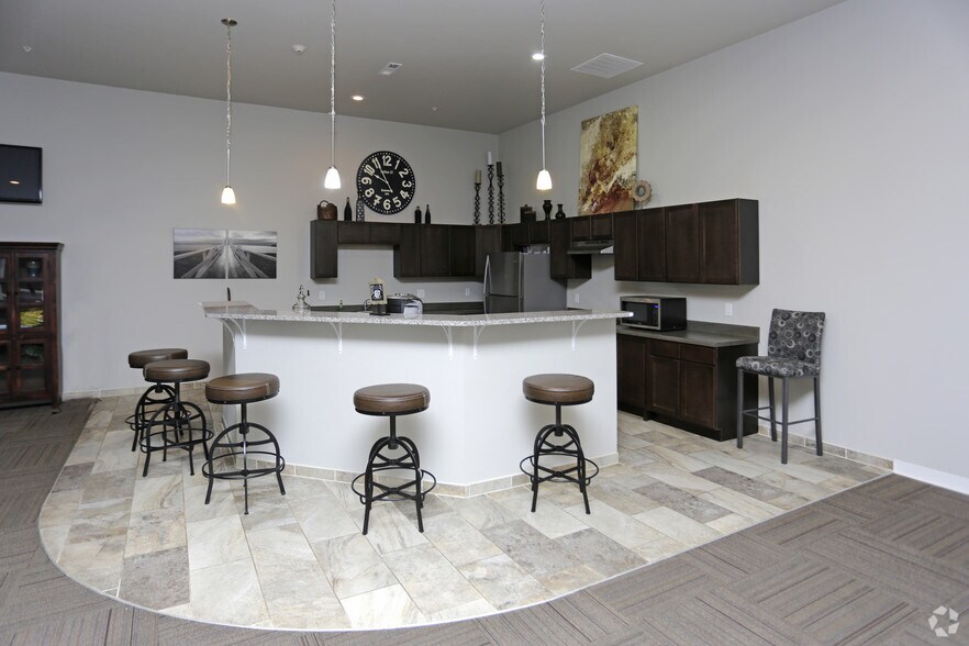 More Photos Of 1220-1250 27th Ave NW, Minot Apartments For Sale