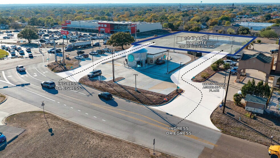 Primary Photo Of E Broadway St @ Park heights dr., Cuero Land For Sale