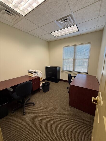 More Photos Of 5665 S Transit Rd, Lockport Office For Sale
