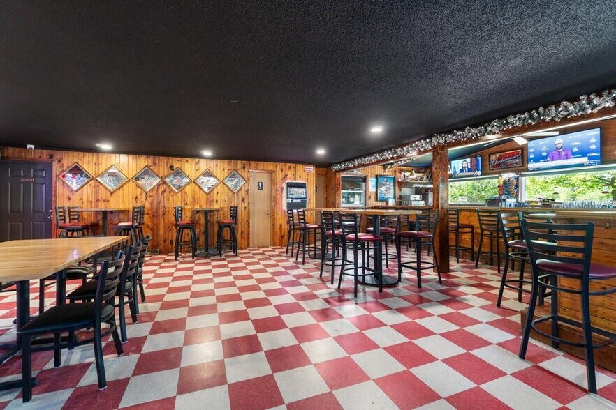 More Photos Of 30994 122nd St, New Auburn Trailer Camper Park For Sale