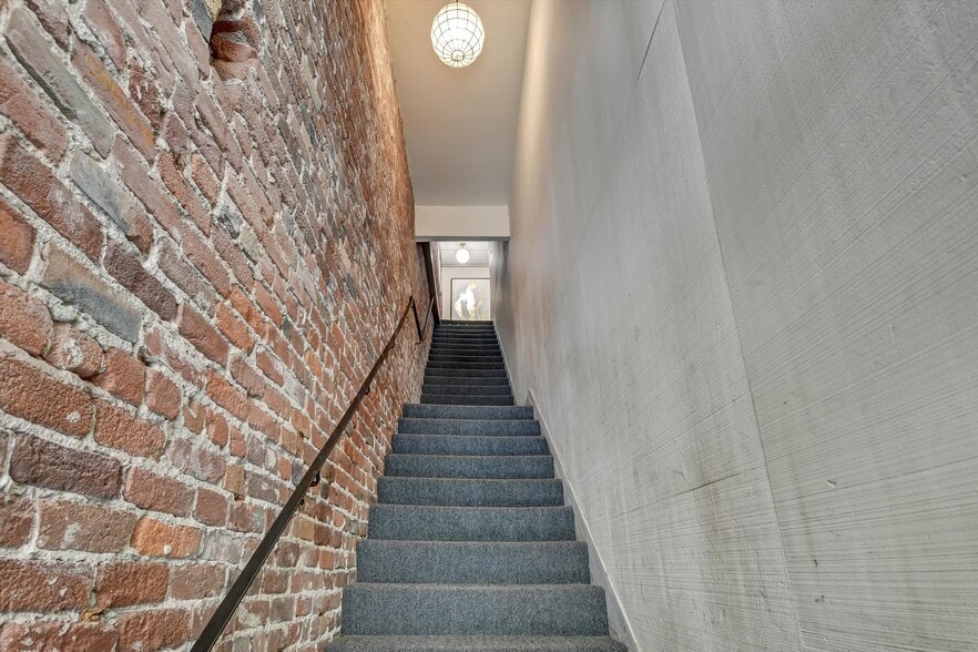 More Photos Of 626 Grant Ave, San Francisco Office For Lease