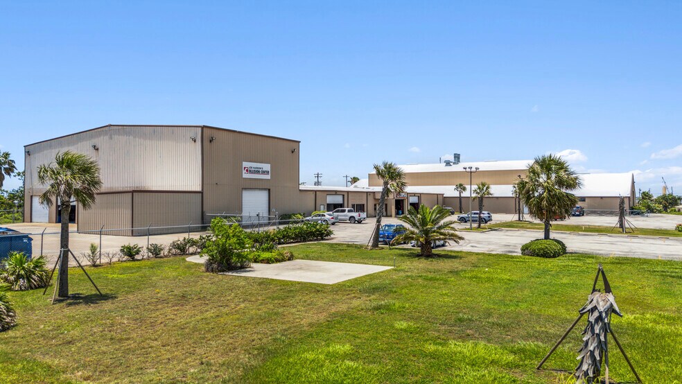 More Photos Of 6601 Harborside St, Galveston Warehouse For Sale