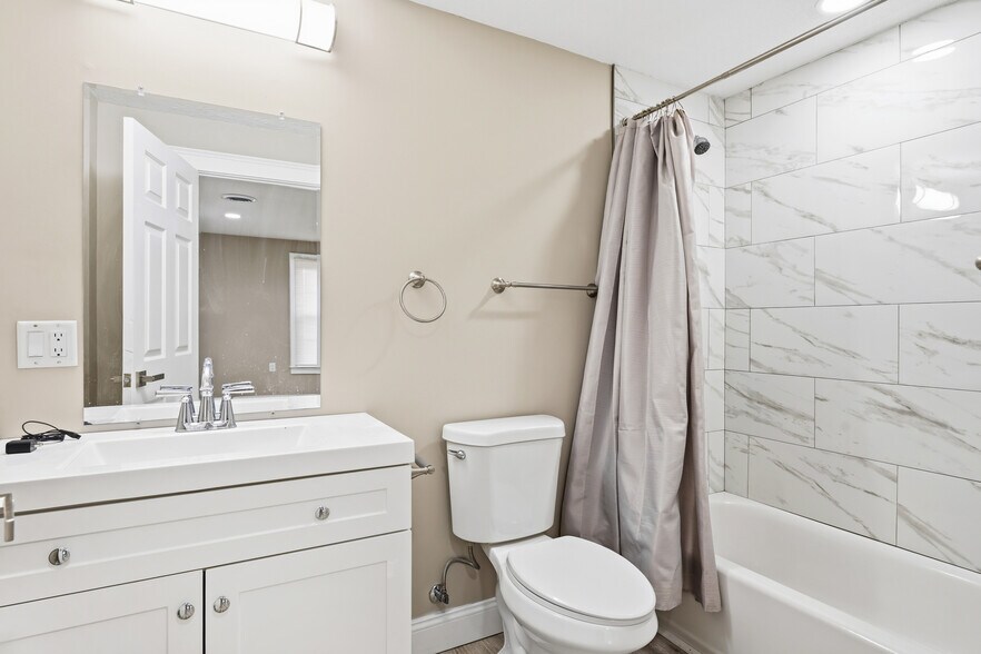 More Photos Of 47 Chelmsford St, Chelmsford Storefront Retail Residential For Sale