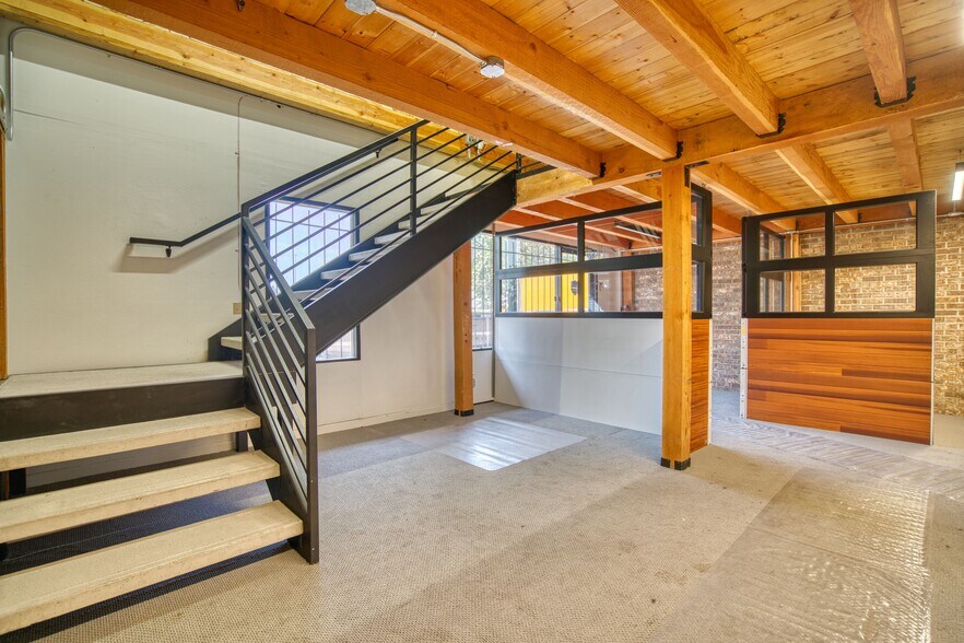 More Photos Of 851 E Hwy 224, Denver Warehouse For Sale