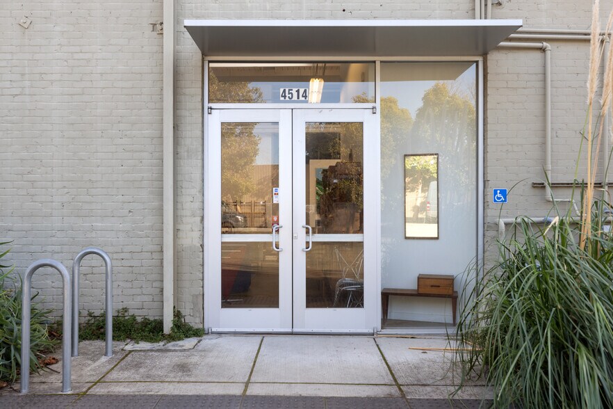 More Photos Of 4512-4514 Hollis St, Emeryville Warehouse For Lease