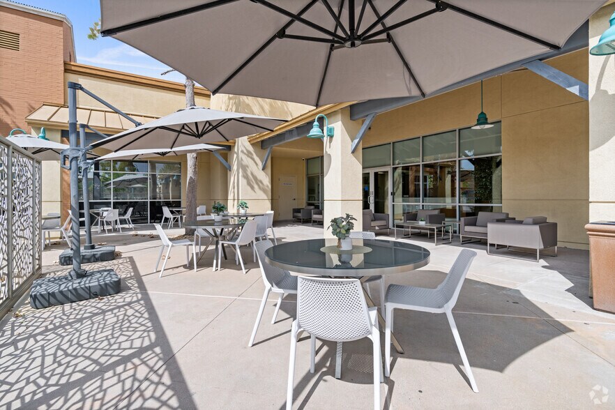 More Photos Of 1302 Madera Rd, Simi Valley Office For Lease