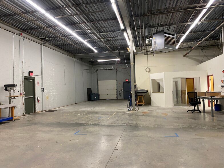 More Photos Of 207 Highpoint Ave, Portsmouth Research And Development For Lease