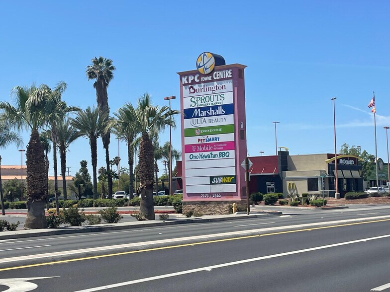 More Photos Of 2050 W Florida Ave, Hemet Auto Repair For Sale