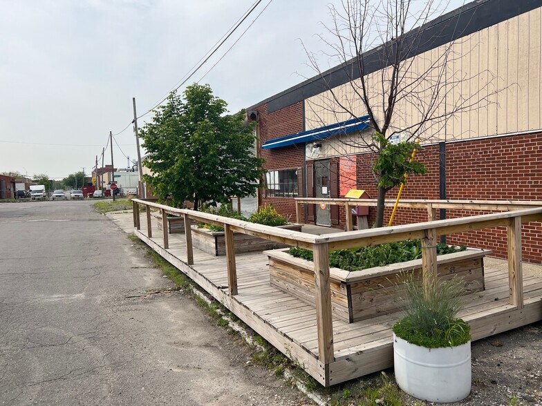 More Photos Of 4731 Bellevue St, Detroit Industrial For Sale