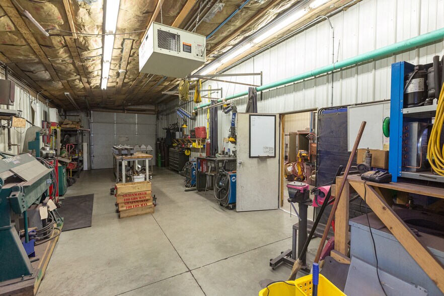 More Photos Of 497 Stevensville Airport Rd, Stevensville Warehouse For Sale