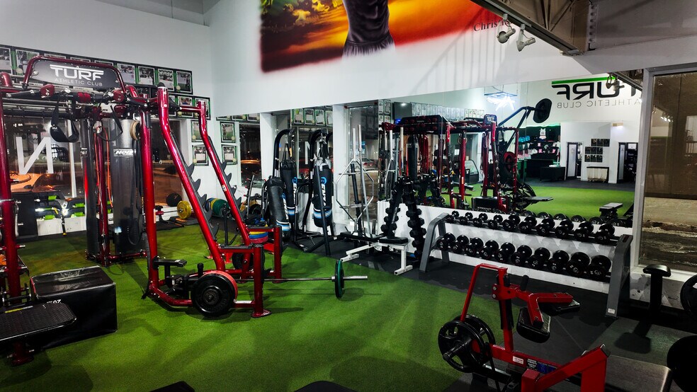 More Photos Of 31 Jevlan Dr, Vaughan General Retail For Lease