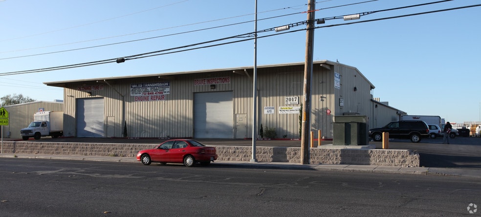 More Photos Of 2017 W Gowan Rd, North Las Vegas Warehouse For Lease