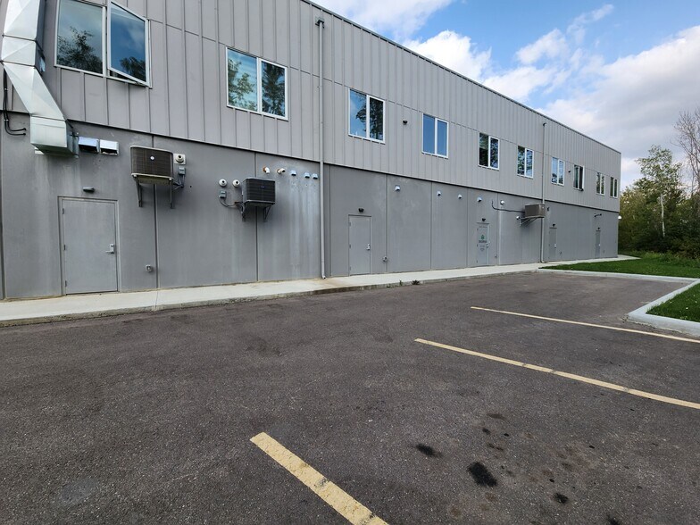 More Photos Of 5303 48 Ave, Redwater Storefront Retail Residential For Lease