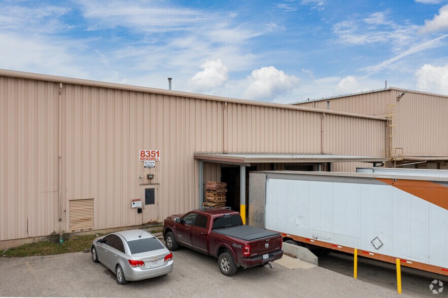 More Photos Of 8361 Broadwell Rd, Anderson Warehouse For Sale