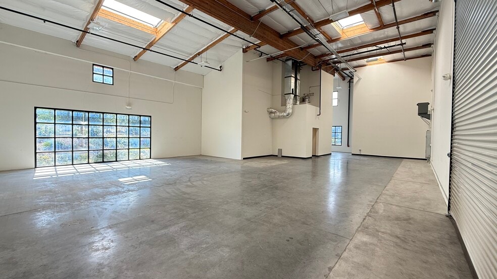 More Photos Of 29601-29607 Agoura Rd, Agoura Hills Unknown For Lease