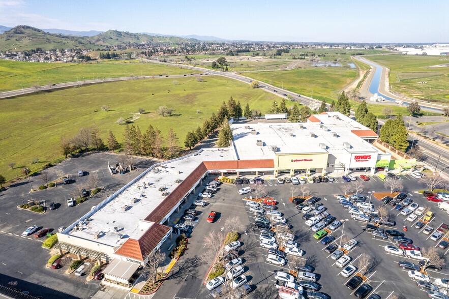 More Photos Of 100-152 Browns Valley Pky, Vacaville Unknown For Lease