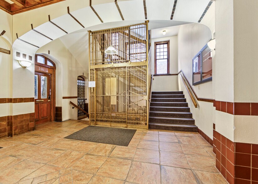 More Photos Of 130 E Kiowa Ave, Colorado Springs Apartments For Sale