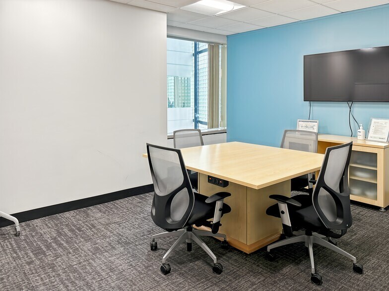 More Photos Of 100 W Big Beaver Rd, Troy Coworking Space