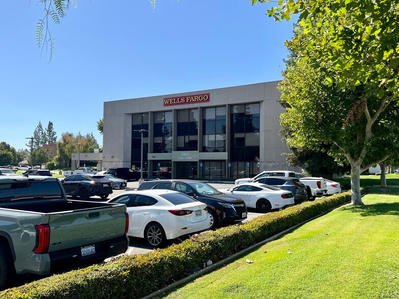 More Photos Of 5401 California Ave, Bakersfield Office For Lease