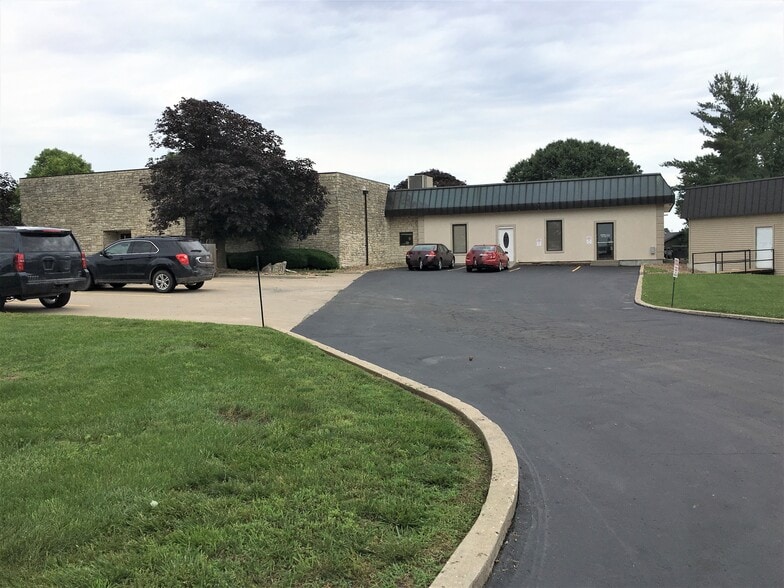 More Photos Of 3401 Pine St, Higginsville Medical For Sale