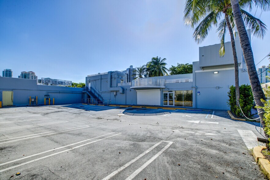 More Photos Of 555 Jefferson Ave, Miami Beach Restaurant For Lease