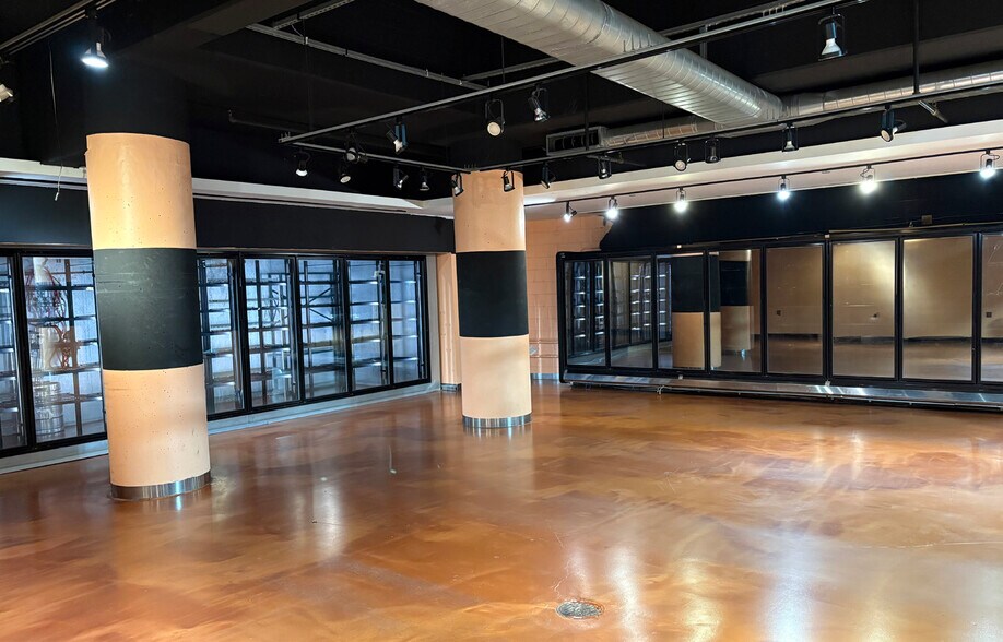 More Photos Of 550 W 54th St, New York Apartments For Lease