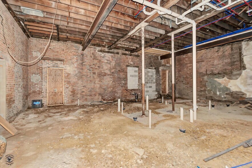 More Photos Of 801-805 1st Street, La Salle Storefront Retail Residential For Sale