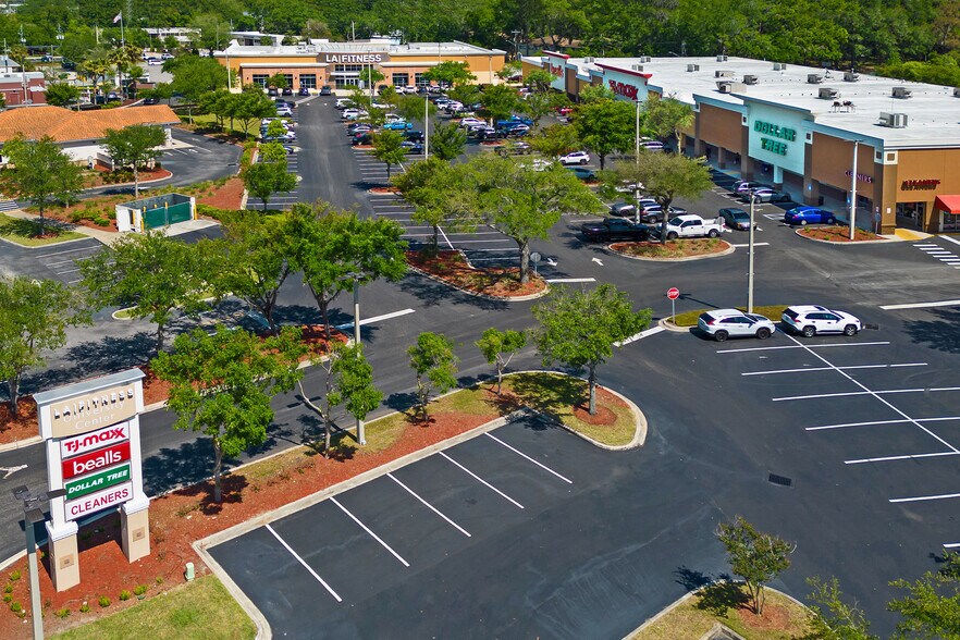 More Photos Of 3600 W University Blvd, Jacksonville Unknown For Lease