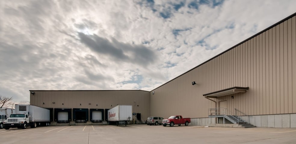 More Photos Of 150 Lawton Ave, Monroe Distribution For Lease