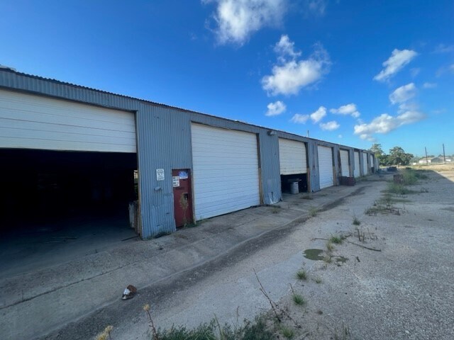 More Photos Of 726 Shields St, Channelview Land For Lease