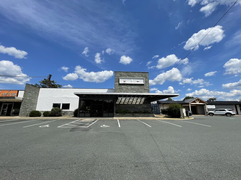 Primary Photo Of 4529-4525 S Amherst Hwy, Madison Heights Storefront For Lease