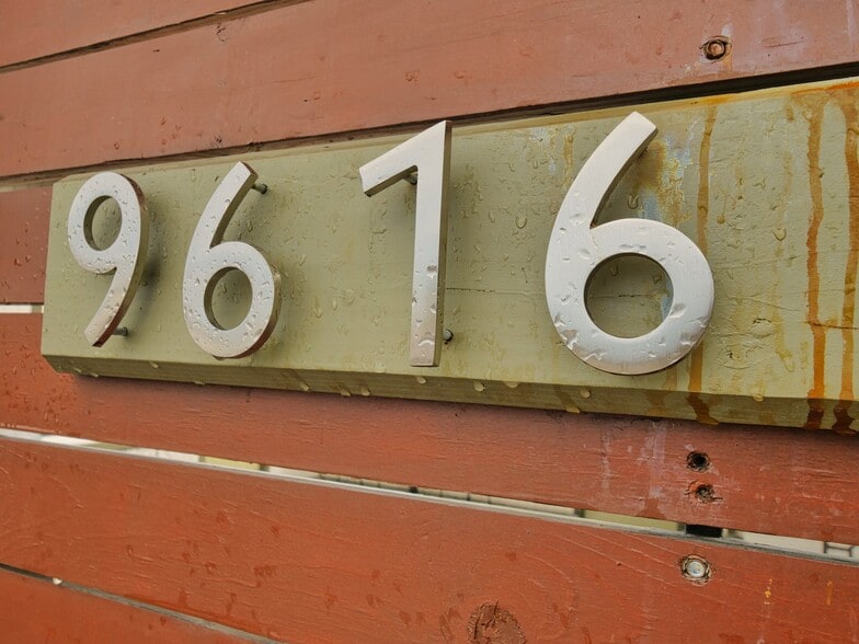 More Photos Of 9614-9616 MacArthur Blvd, Oakland Religious Facility For Lease