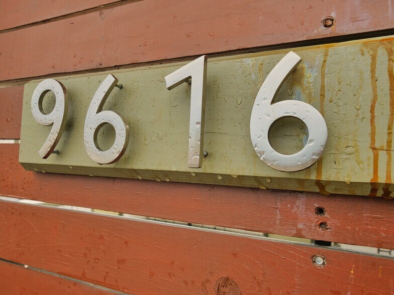 More Photos Of 9614-9616 MacArthur Blvd, Oakland Specialty For Sale